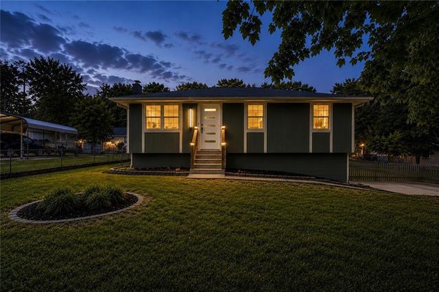 200 83rd Street, Kansas City, MO 64118