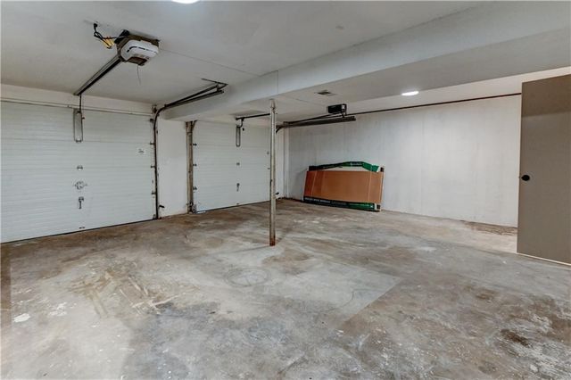 200 83rd Street, Kansas City, MO 64118