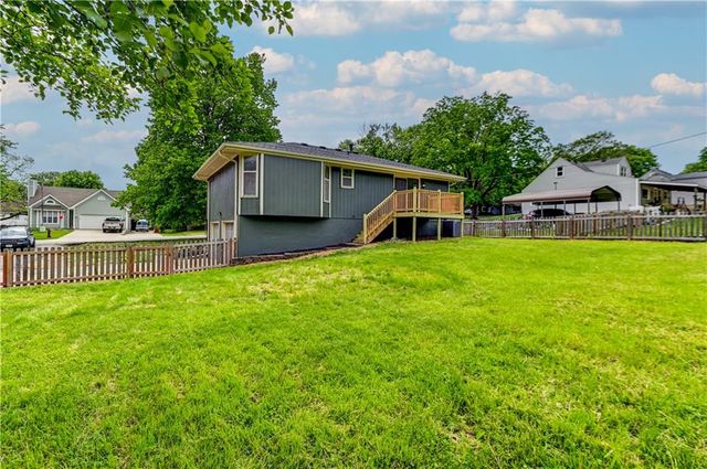 200 83rd Street, Kansas City, MO 64118