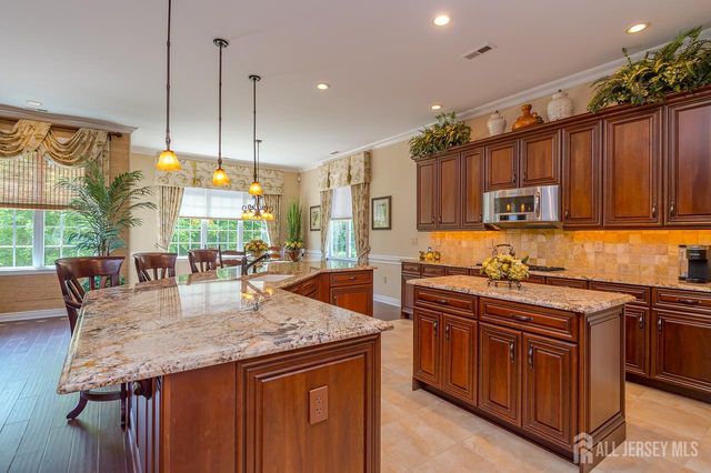 160 Tournament Drive, Monroe, NJ 08831