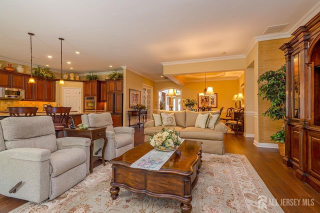 160 Tournament Drive, Monroe, NJ 08831