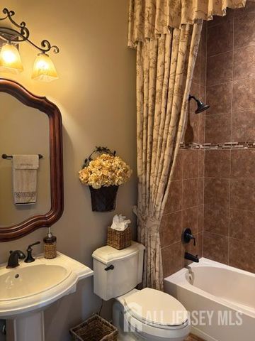160 Tournament Drive, Monroe, NJ 08831