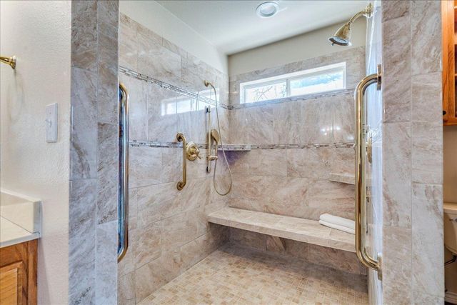 8301 Brewer LN, Salado, TX 76571
