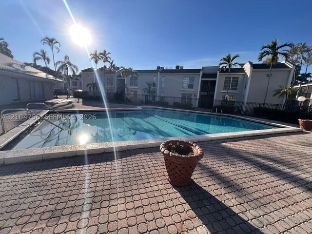 4431 Treehouse Ln H28, Tamarac, FL 33319