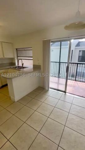 4431 Treehouse Ln H28, Tamarac, FL 33319