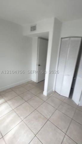 4431 Treehouse Ln H28, Tamarac, FL 33319