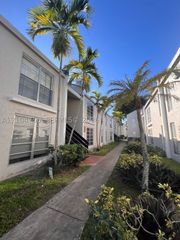 4431 Treehouse Ln H28, Tamarac, FL 33319
