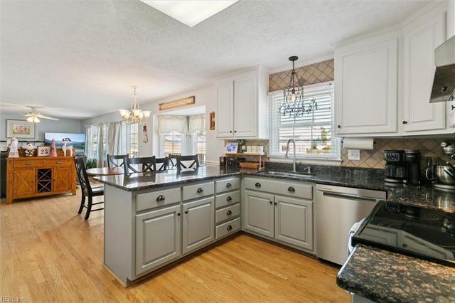 413 Joseph Topping DR, Poquoson, VA 23662