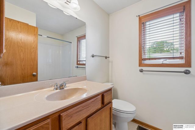 7031 N 16th Street, Lincoln, NE 68521