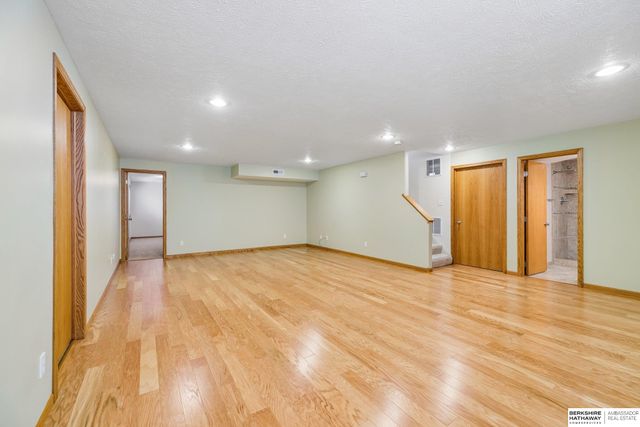 7031 N 16th Street, Lincoln, NE 68521