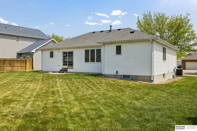 7031 N 16th Street, Lincoln, NE 68521