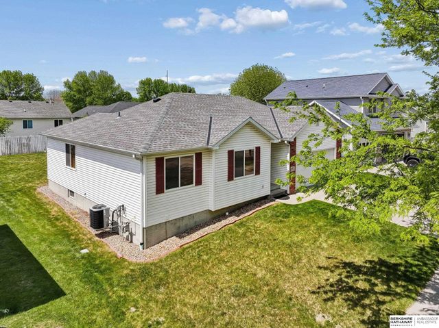 7031 N 16th Street, Lincoln, NE 68521