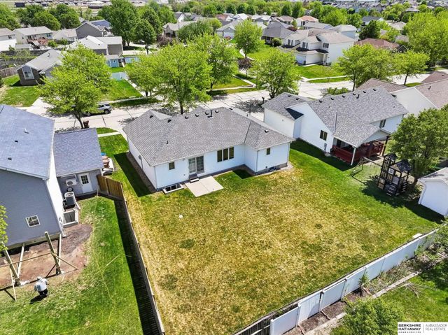7031 N 16th Street, Lincoln, NE 68521