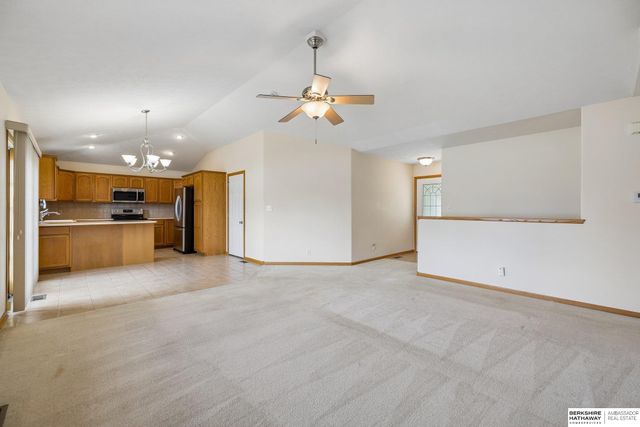 7031 N 16th Street, Lincoln, NE 68521