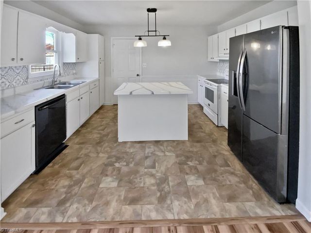 147 Dove Meadows Drive, Archdale, NC 27263