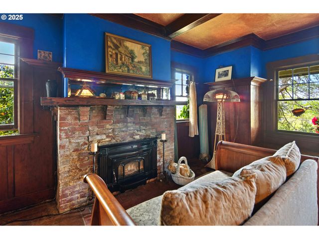 91755 LEWIS AND CLARK Rd, Astoria, OR 97103