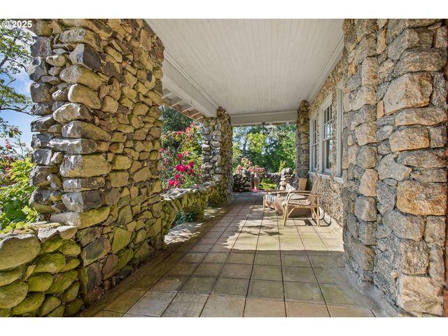 91755 LEWIS AND CLARK Rd, Astoria, OR 97103