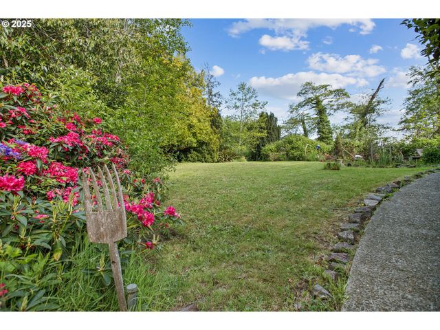 91755 LEWIS AND CLARK Rd, Astoria, OR 97103