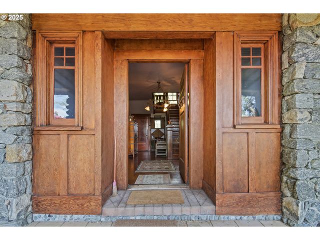 91755 LEWIS AND CLARK Rd, Astoria, OR 97103