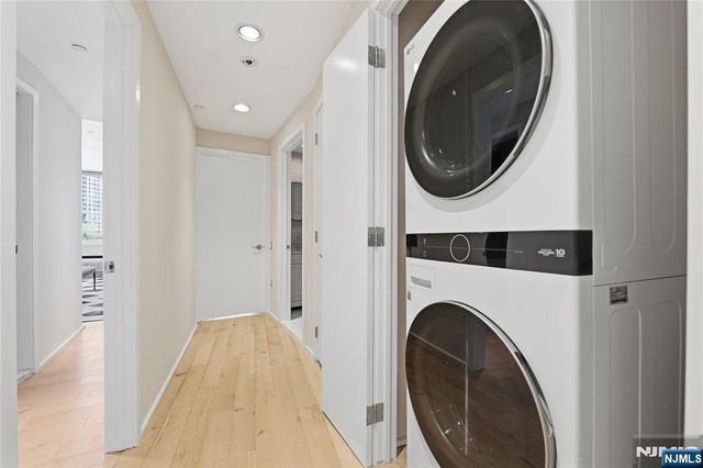 1008 Hudson Park, Edgewater, NJ 07020