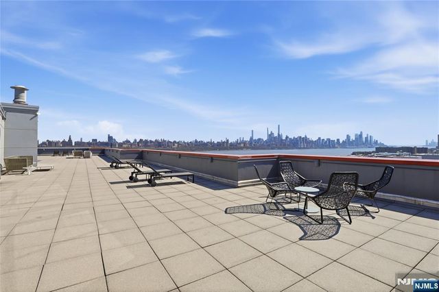 1008 Hudson Park, Edgewater, NJ 07020