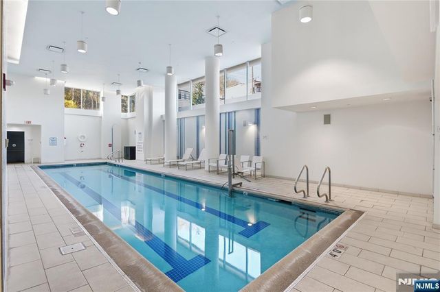 1008 Hudson Park, Edgewater, NJ 07020