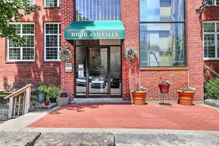 2 School Street 334, Lincoln, RI 02802