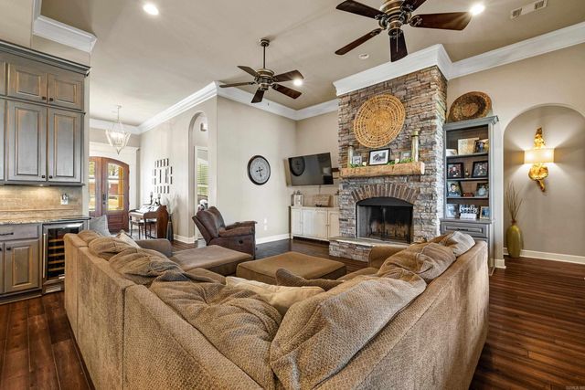 5823 Gregory Road, Benton, AR 72019