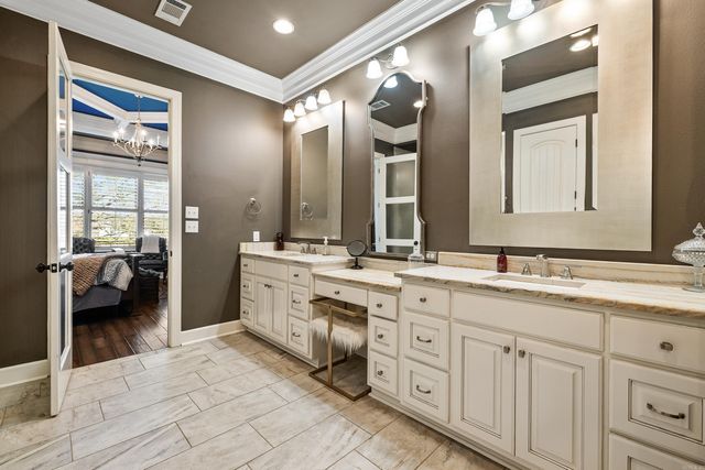 5823 Gregory Road, Benton, AR 72019