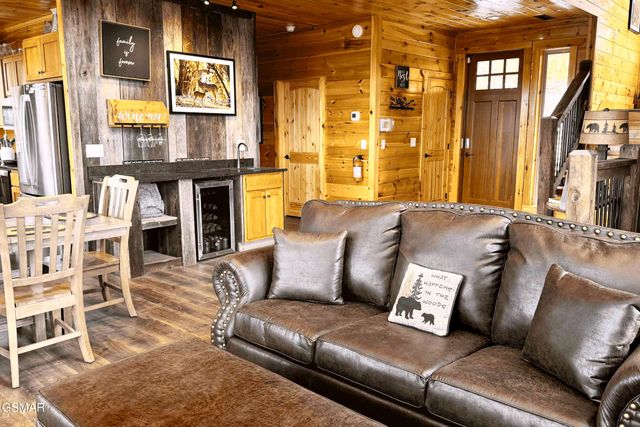 1854 Billard Way, Sevierville, TN 37876