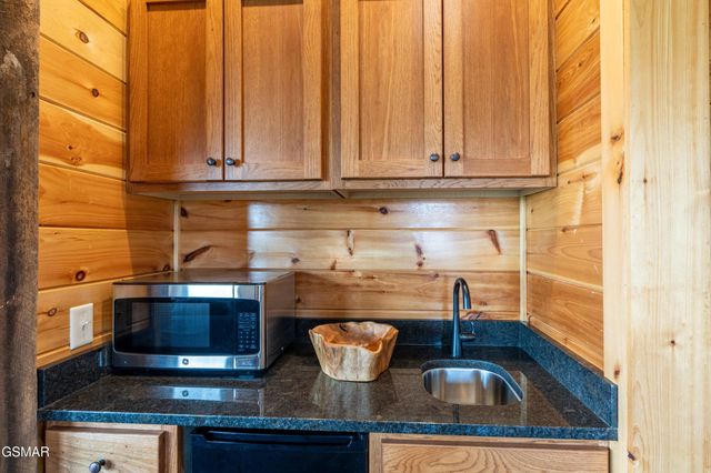 1854 Billard Way, Sevierville, TN 37876