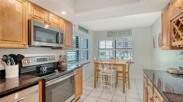 1001 BENJAMIN FRANKLIN DRIVE 110, Sarasota, FL 34236