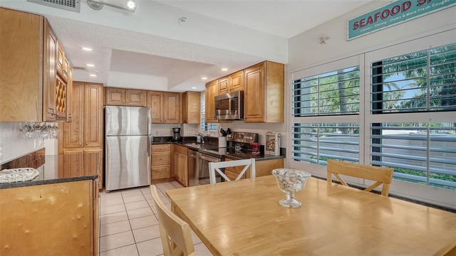 1001 BENJAMIN FRANKLIN DRIVE 110, Sarasota, FL 34236