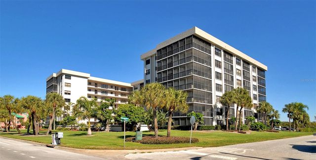 1001 BENJAMIN FRANKLIN DRIVE 110, Sarasota, FL 34236