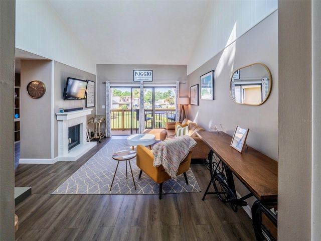 1051 S HIGHLAND STREET 7E, Mount Dora, FL 32757