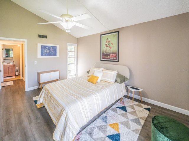 1051 S HIGHLAND STREET 7E, Mount Dora, FL 32757