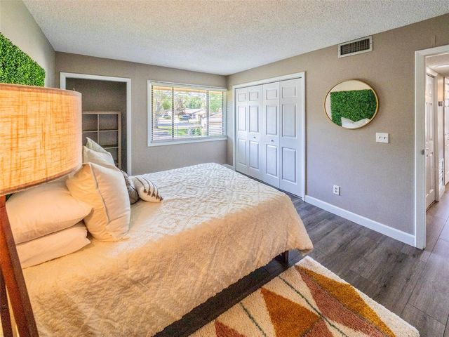 1051 S HIGHLAND STREET 7E, Mount Dora, FL 32757