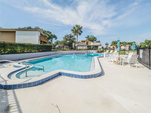 1051 S HIGHLAND STREET 7E, Mount Dora, FL 32757