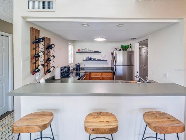 1051 S HIGHLAND STREET 7E, Mount Dora, FL 32757