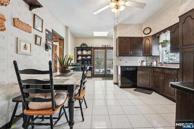 30 Lincoln Avenue, Totowa, NJ 07512