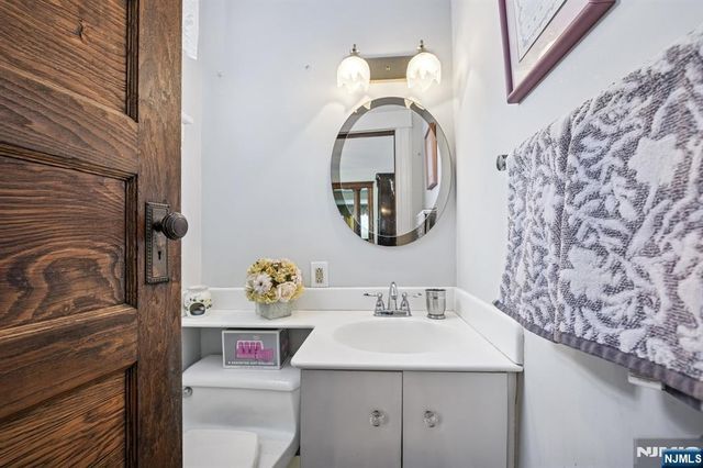 30 Lincoln Avenue, Totowa, NJ 07512