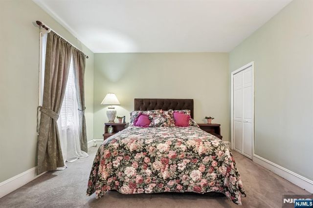 30 Lincoln Avenue, Totowa, NJ 07512