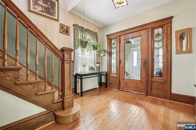 30 Lincoln Avenue, Totowa, NJ 07512