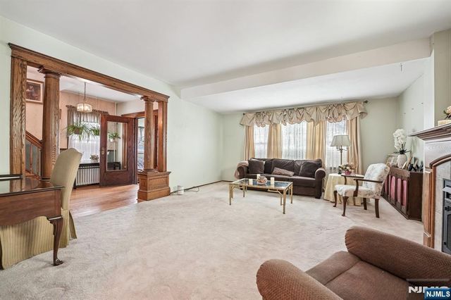 30 Lincoln Avenue, Totowa, NJ 07512