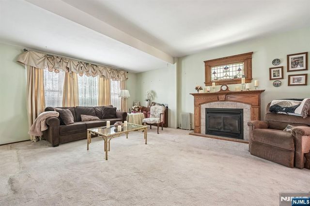 30 Lincoln Avenue, Totowa, NJ 07512