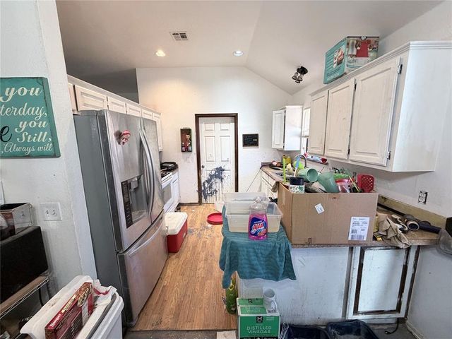 8013 Wilshire Ridge Drive, Oklahoma City, OK 73132