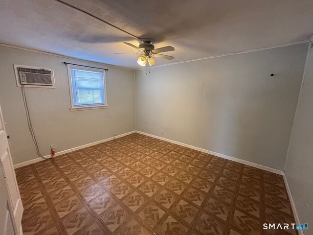 34 Seaver Circle, Bridgeport, CT 06606