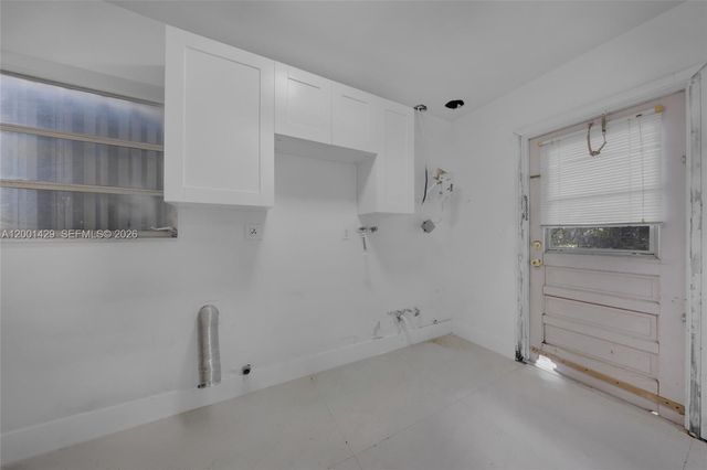 1320 NW 72nd Avenue, Plantation, FL 33313