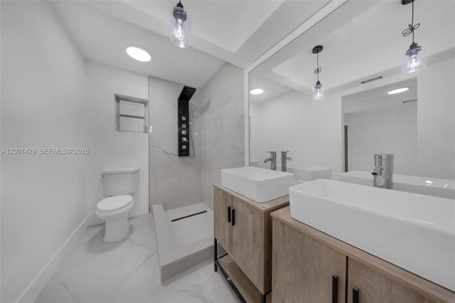 1320 NW 72nd Avenue, Plantation, FL 33313