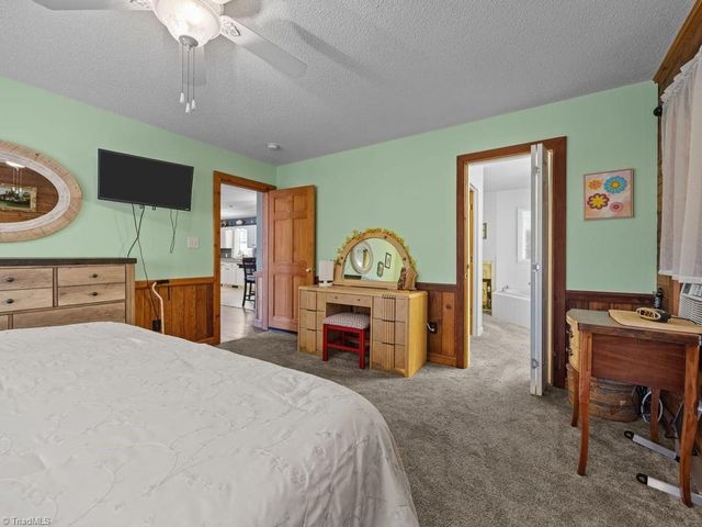 590 Walker Boulevard, Thomasville, NC 27360